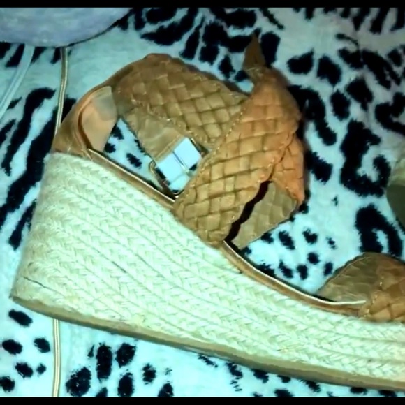 wedges . - Picture 1 of 1